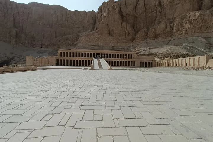 Luxor Deluxe